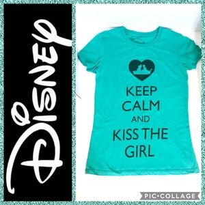DISNEY Keep Calm & Kiss The Girl Women’s Tee